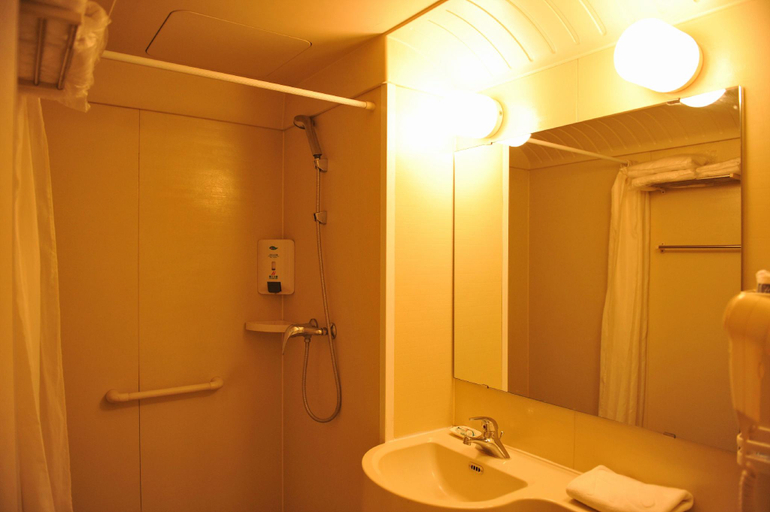 Bathroom 3, Jinjiang Inn Lvliang Changzhi Road, Luliang