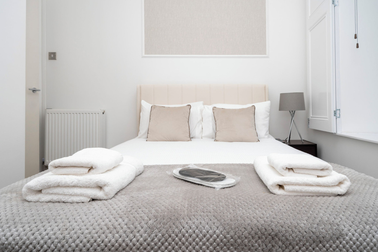 Room 2, The Residences Serviced Apartments, Aberdeen