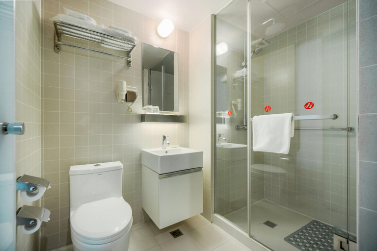 Bathroom 4, Jinjiang Inn Select Suqian Shuyang Renmin Road, Suqian
