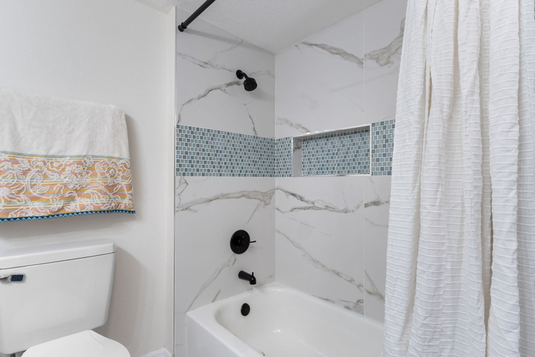 Room 5, Pet-friendly Pensacola Escape - Sleeps 10, Escambia