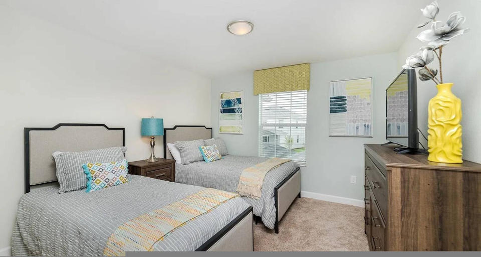 Room 4, Go 43 Champions Gate, Osceola