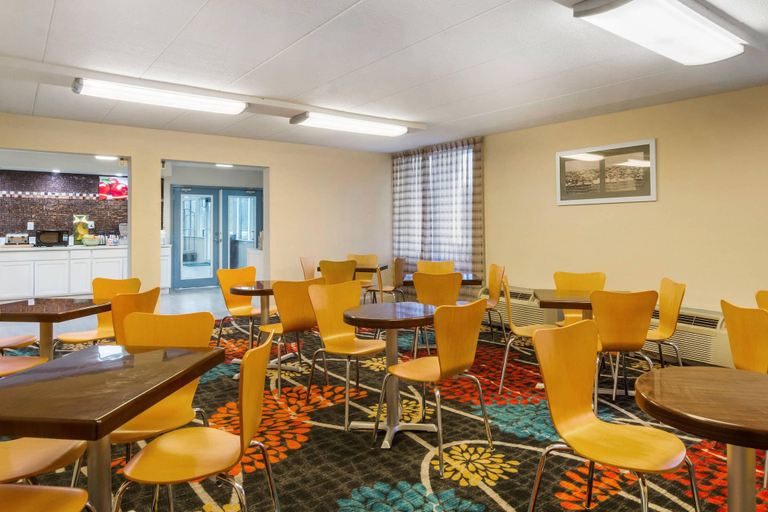 Food & Drinks 5, Quality Inn & Suites Ruther Glen, Caroline