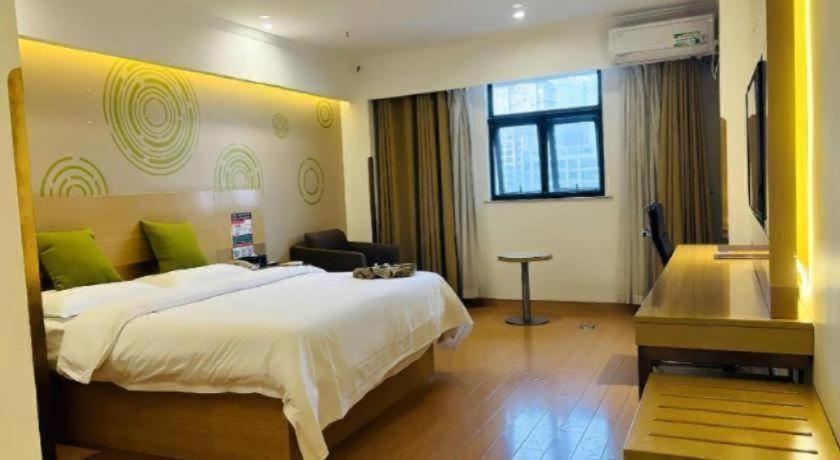 Bedroom 2, GreenTree Inn Bozhou Chunyu Motor City Express Hotel, Bozhou