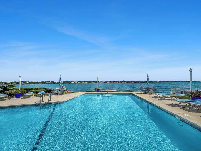 Pool 3, Compass Point 109 & Lagoon View, Baldwin
