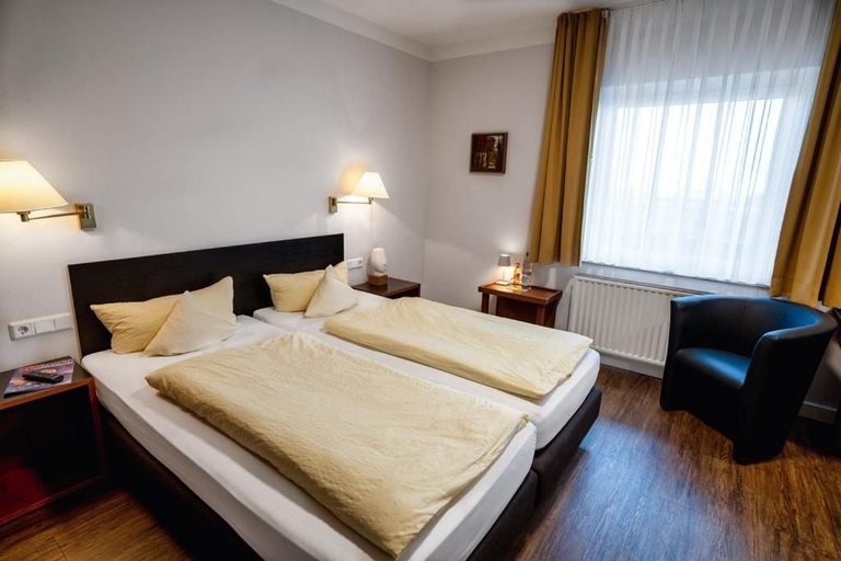 Bedroom 3, Garni Hotel & Ferienwohnungen Seeschlößchen, Waldeck-Frankenberg