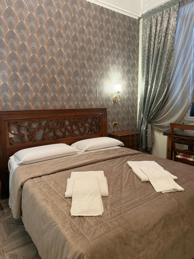 Bedroom 2, NiceToMeetYou, Rome