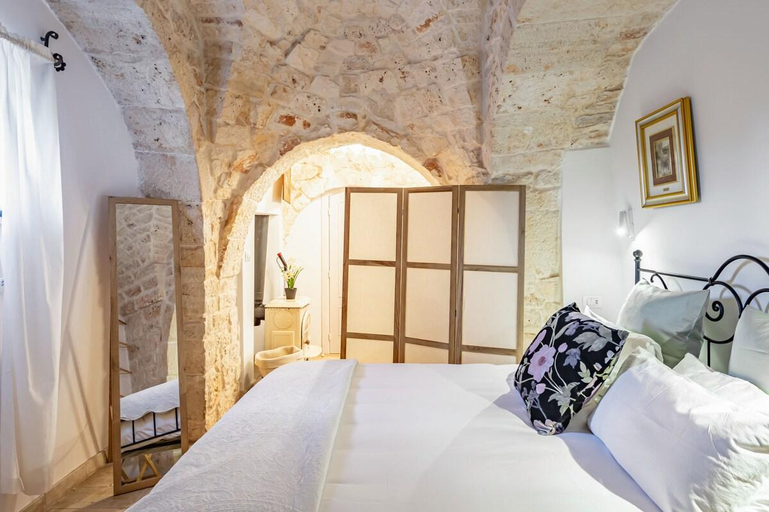 Bedroom 4, Trulli Garden Harmony by Rentbeat, Taranto