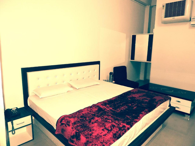 Bedroom 3, Hotel Gokul, Kota