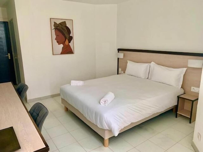 Room 2, LE CLOS DE SANGONIS, Hérault
