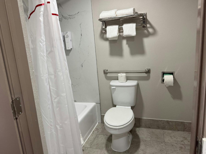 Bathroom 2, Red Roof Inn Sherman, Grayson