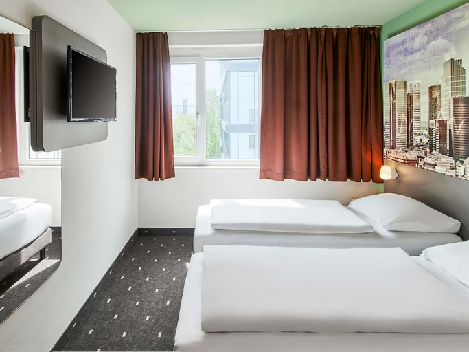 Bedroom 4, B&B HOTEL Frankfurt-West, Frankfurt am Main