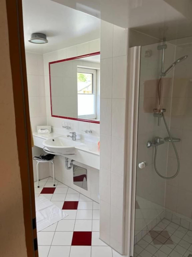 Bathroom 3, Appartements-Restaurant Schwaiger, Liezen