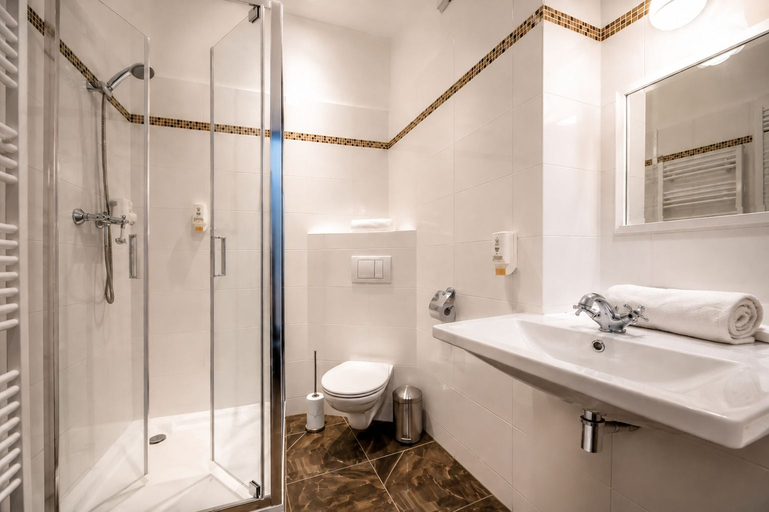 Bathroom 3, Caroline Old Town Square Hotel, Praha 1