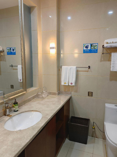Bathroom 3, JIU LONG MOUNTAIN INTERNATIONAL HOT SPRINGS HOTEL, Baoji