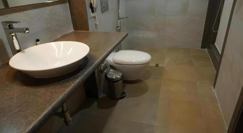 Bathroom 3, Hotel Jaipur Central, Jaipur, Jaipur