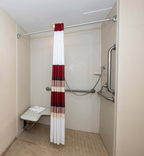 Bathroom 5, Red Roof Inn Clyde, Sandusky