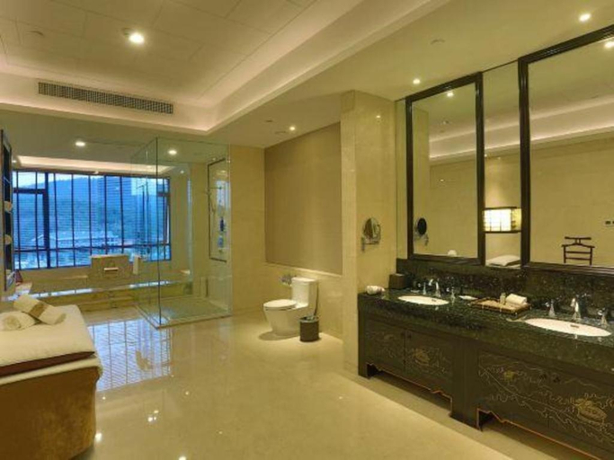 Bathroom 4, Longyan Liancheng Tianyi Hotsprings Resort, Longyan