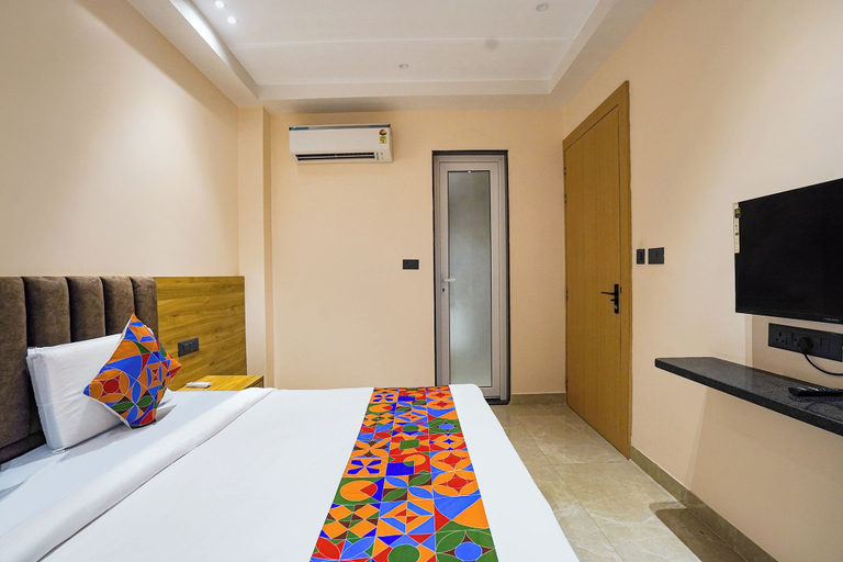 Room 3, Fabhotel Shri Hari Villa, Varanasi