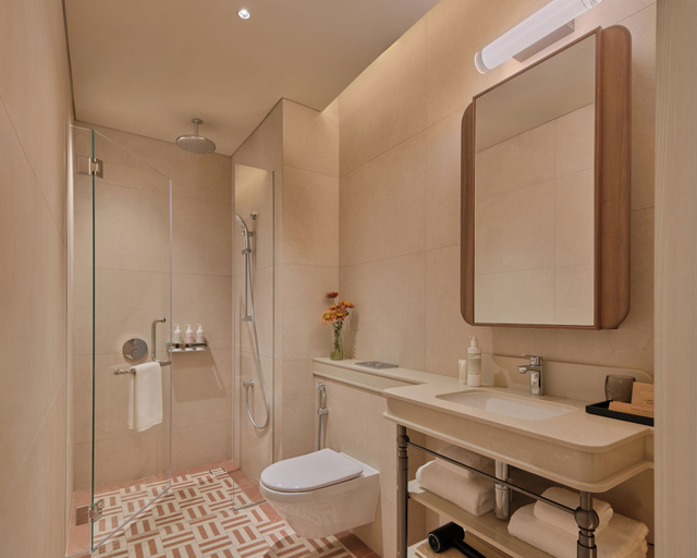 Bathroom 4, APT. Stamford Place, Singapore