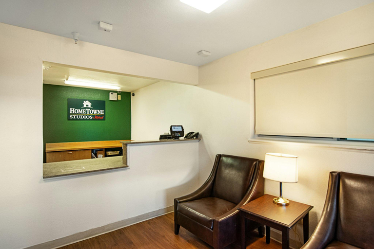Public Area 2, HomeTowne Studios By Red Roof Colorado Springs - Airport, El Paso