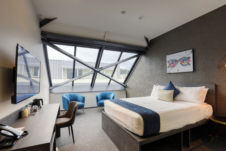Bedroom 2, The Viv Hotel Wellington, Wellington