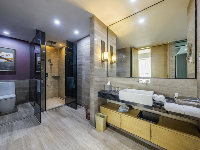 Bathroom 5, Grand Mercure Jinan Sunshine, Jinan