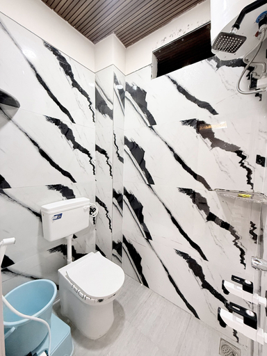 Bathroom 4, Hotel Vaishnavi Mahakal, Ujjain