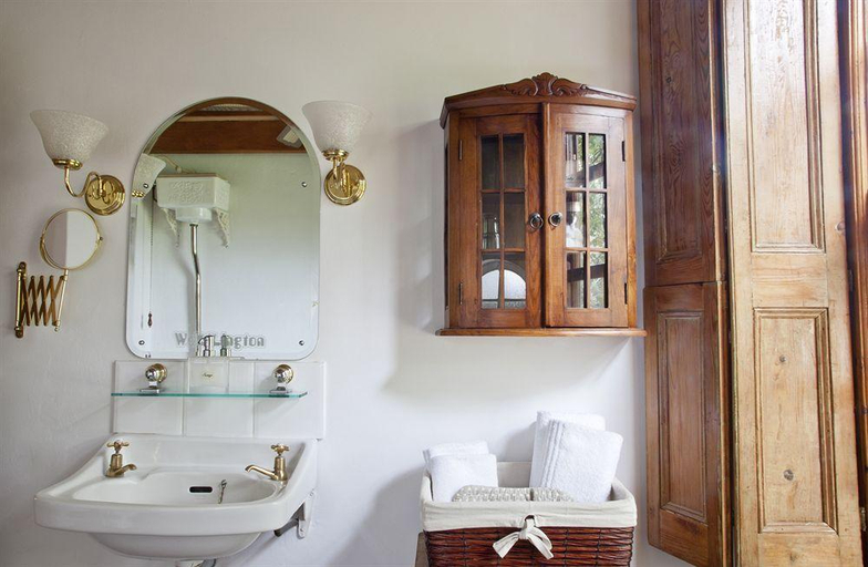 Bathroom, Oude Wellington Wine Estate, Cape Winelands