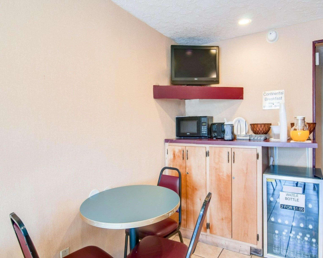 Others 5, Econo Lodge Galax Highway 58, Galax