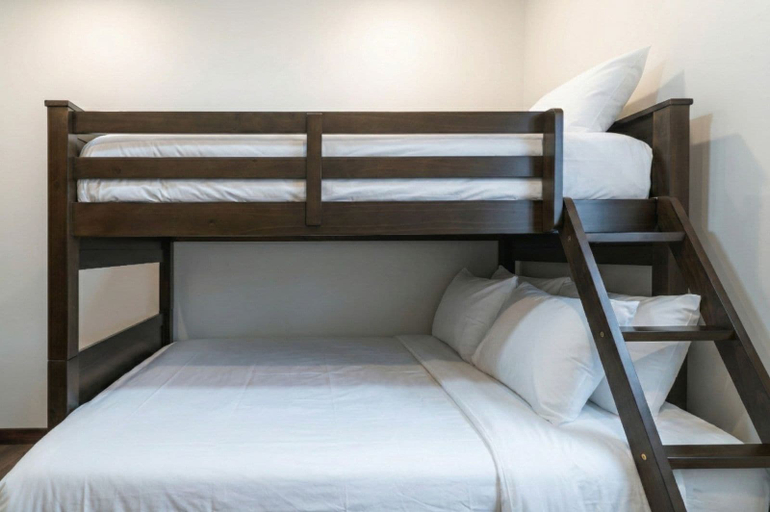 Room 3, The Powder Den, Columbia-Shuswap