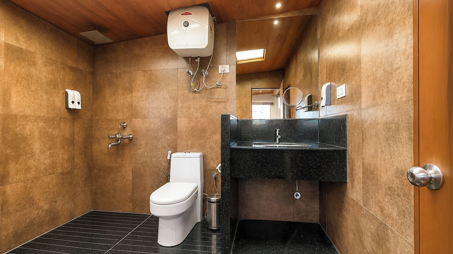 Bathroom 3, Sumitel Vista 800m from Mall Road, Darjiling