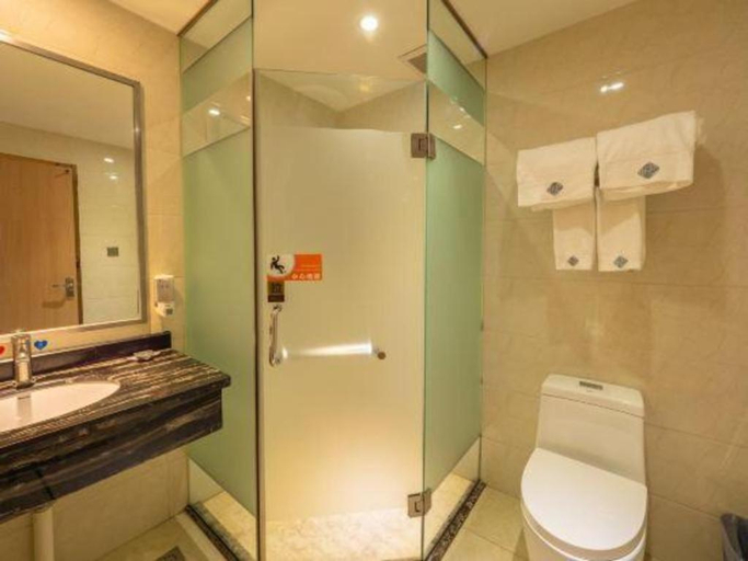 Bathroom 4, Chonpines Hotel Shenzhen Gongming  Honghuashan Metro Station, Shenzhen