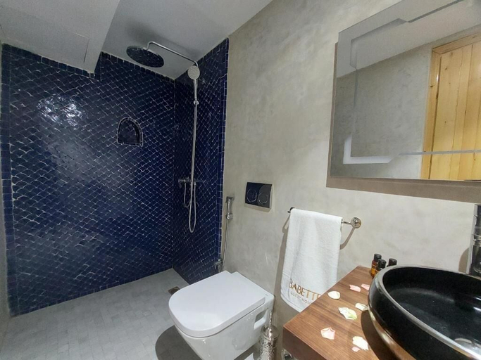 Bathroom 3, Riad Babette, Essaouira