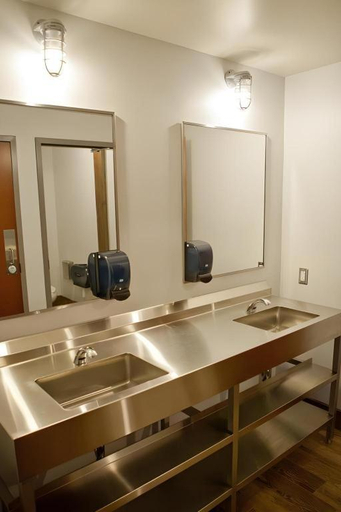 Bathroom 3, Nashville Downtown Hostel - Adults Only, Davidson