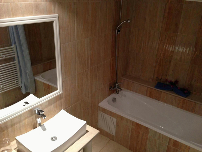Bathroom 3, Les Palmiers Hotel, Monastir