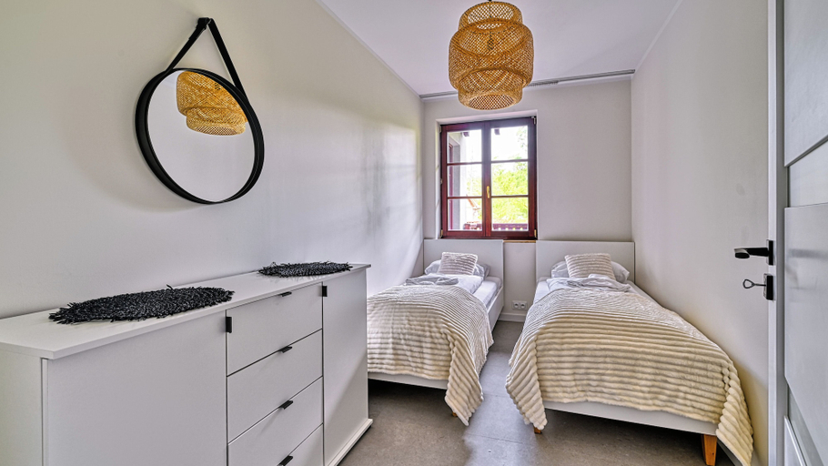 Bedroom 2, Apartamenty Sun & Snow Okrzei, Jelenia Góra