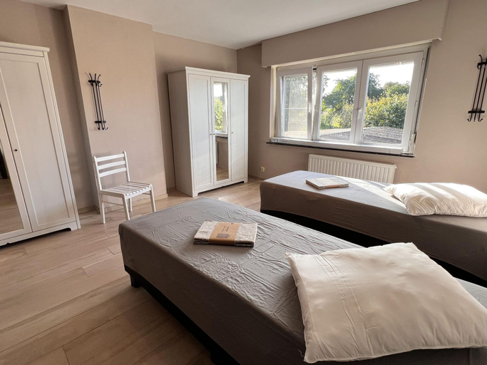 Bedroom 3, Beautiful House With 4 Bedrooms in Hees, Limburg