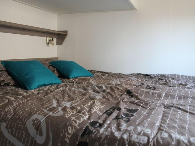 Bedroom 2, Chalet in Netherlands with Private Sauna, Barneveld