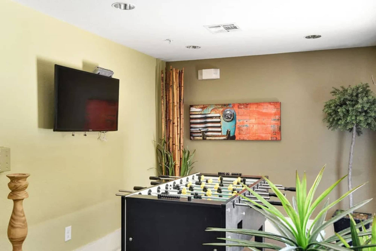 Room 2, Airy Soco 2BR King Suite w Gympickleballlaundry, Travis