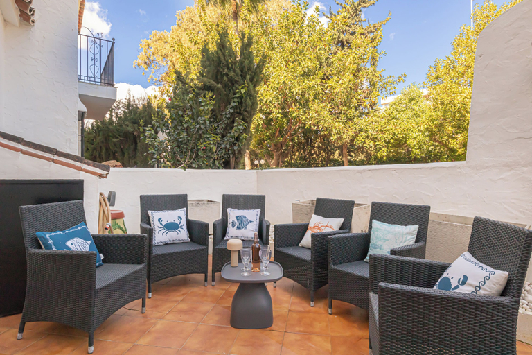 Living area 3, Puerto Banus Near La Sala By The Sea, Málaga