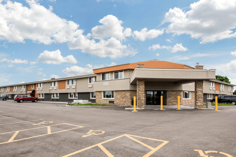 Public Area 1, Sleep Inn & Suites Madison West, Dane