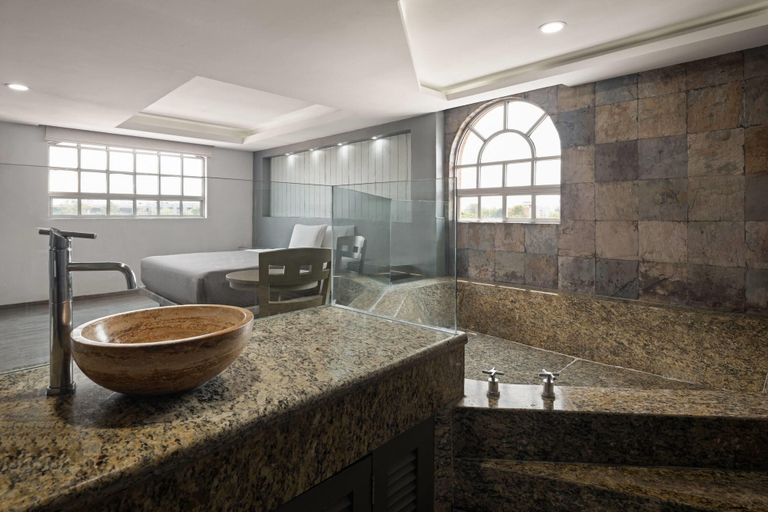 Bathroom 4, Hotel MX congreso CDMX, Trademark Collection by Wyndham, Mexico City