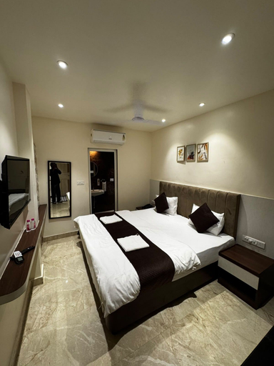 Room 3, Hotel Skyrooms Inn, Varanasi