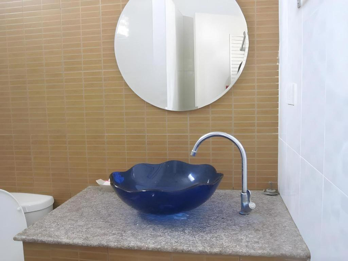 Bathroom 3, The Palm Village, Chatturat