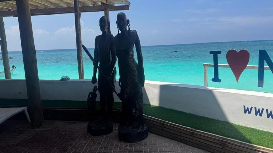 Miscellaneous 2, Blue Tides Hotel & Restaurant, Kaskazini 'A'