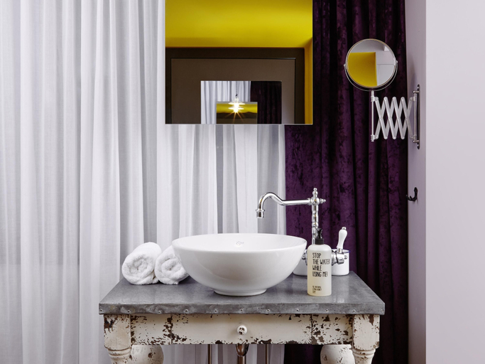 Bathroom 3, 25hours Hotel Vienna at MuseumsQuartier, Wien