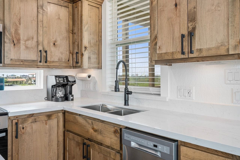 Private kitchen 2, The Salty Beaver 1 Bedroom Home, Galveston