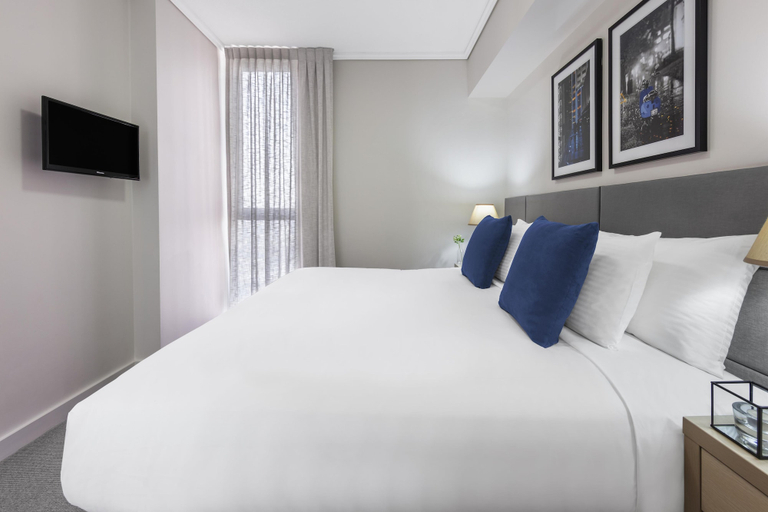 Bedroom 4, Oaks Brisbane Festival Suites, Brisbane