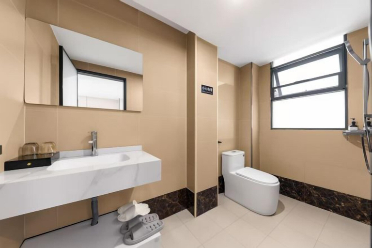 Bathroom 3, Xingelin Business Hotel, Huangshi