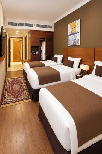Bedroom 2, Nour Al Thuria Hotel, Makkah